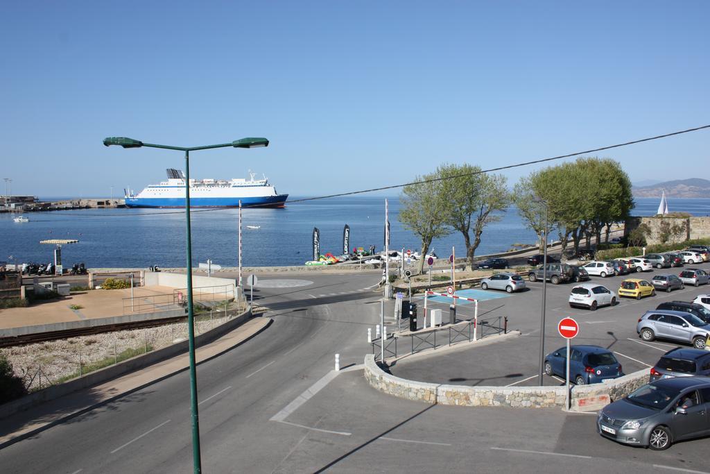 Residence Des Iles LʼÎle-Rousse エクステリア 写真